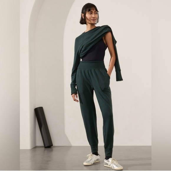 NWT Athleta Coaster Luxe Jogger | Cypress - Picture 2 of 9